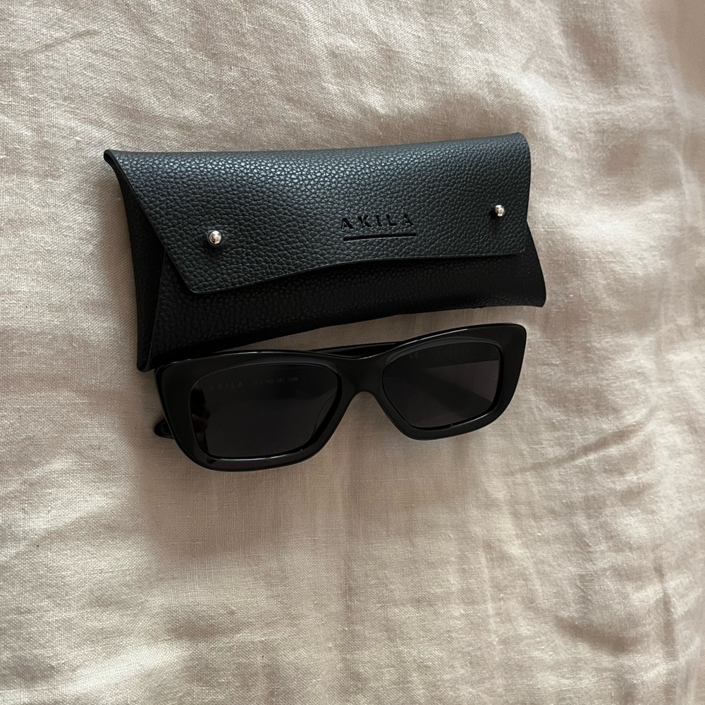 AKILA sunglasses